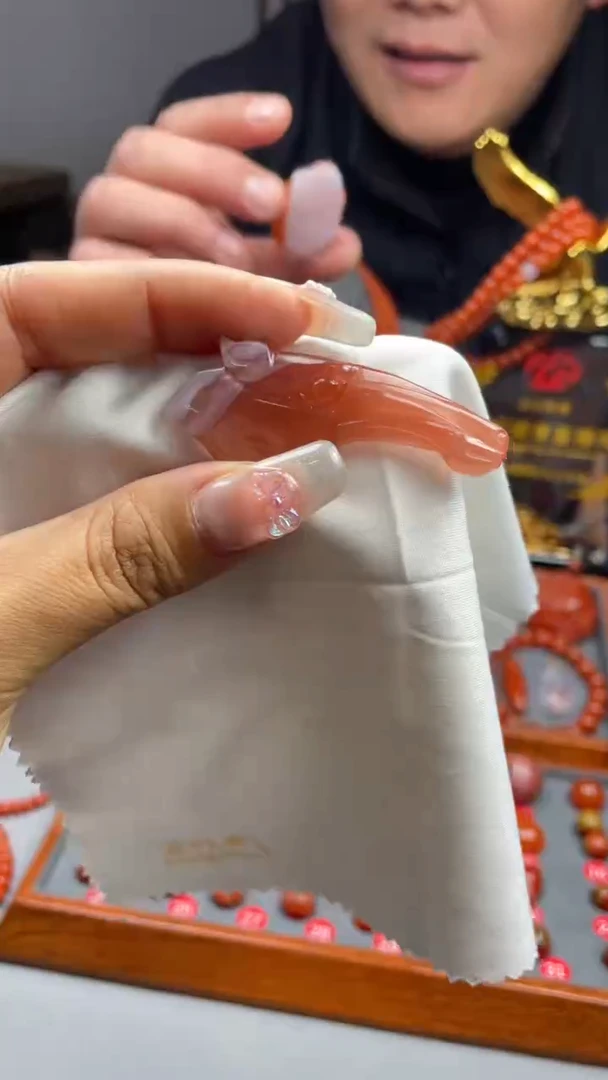 【闪购商品】南红玛瑙挂件未镶嵌马上有钱