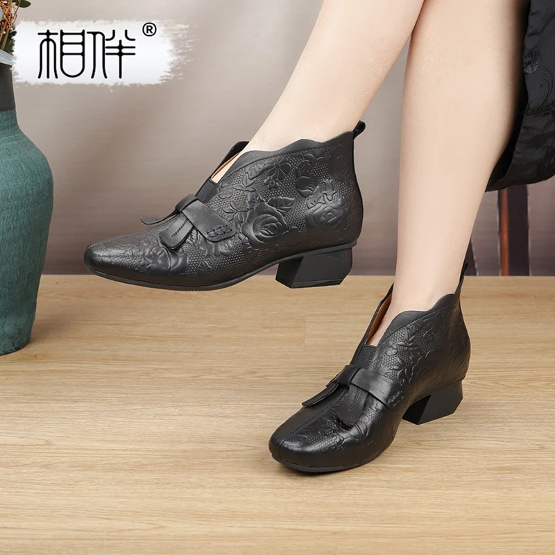 相伴春秋民族风中老年时尚百搭中跟妈妈鞋手工真皮复古短靴52900