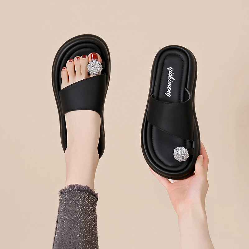 夏季外穿套趾厚底拖鞋女2024新款仙女风百搭真皮时尚水钻一字拖鞋