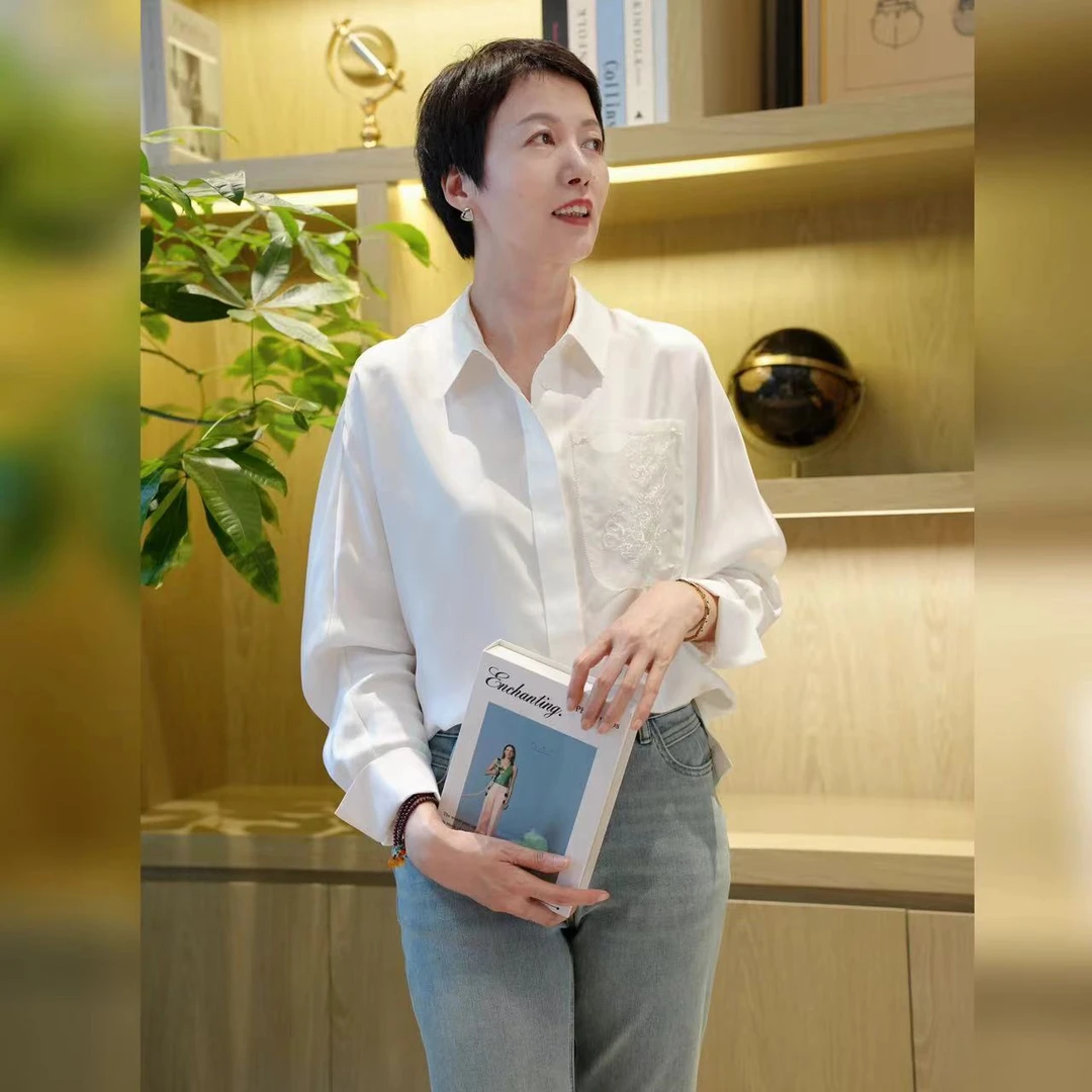 【YAN】19姆米斜纹绸100桑蚕丝钉珠刺绣阔形衬衣 # SKFSY4225-C3914