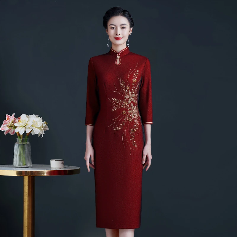 2024年换季早春新款复合网布钉珠绣花修身婚礼婚宴服喜婆婆妈妈装