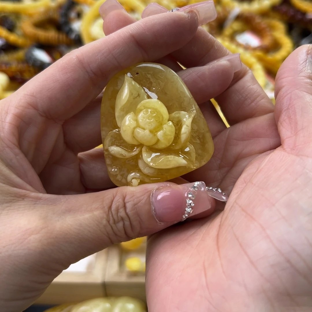 琥珀珠宝奇石未镶嵌