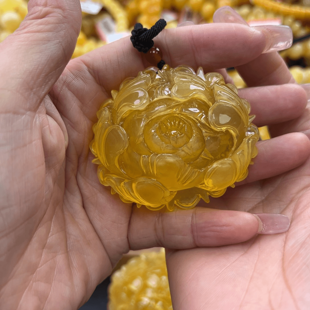 琥珀珠宝奇石未镶嵌