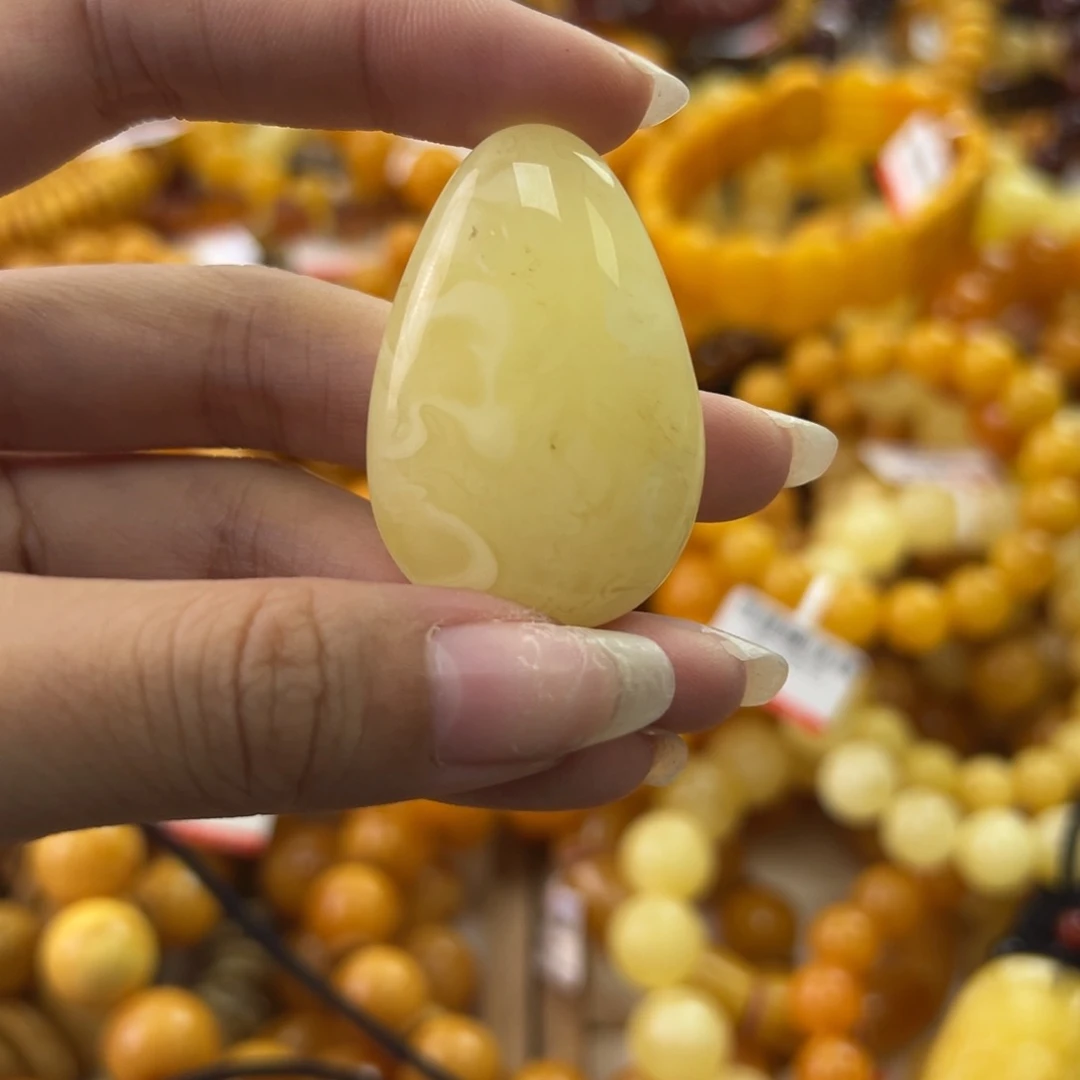 琥珀珠宝奇石未镶嵌