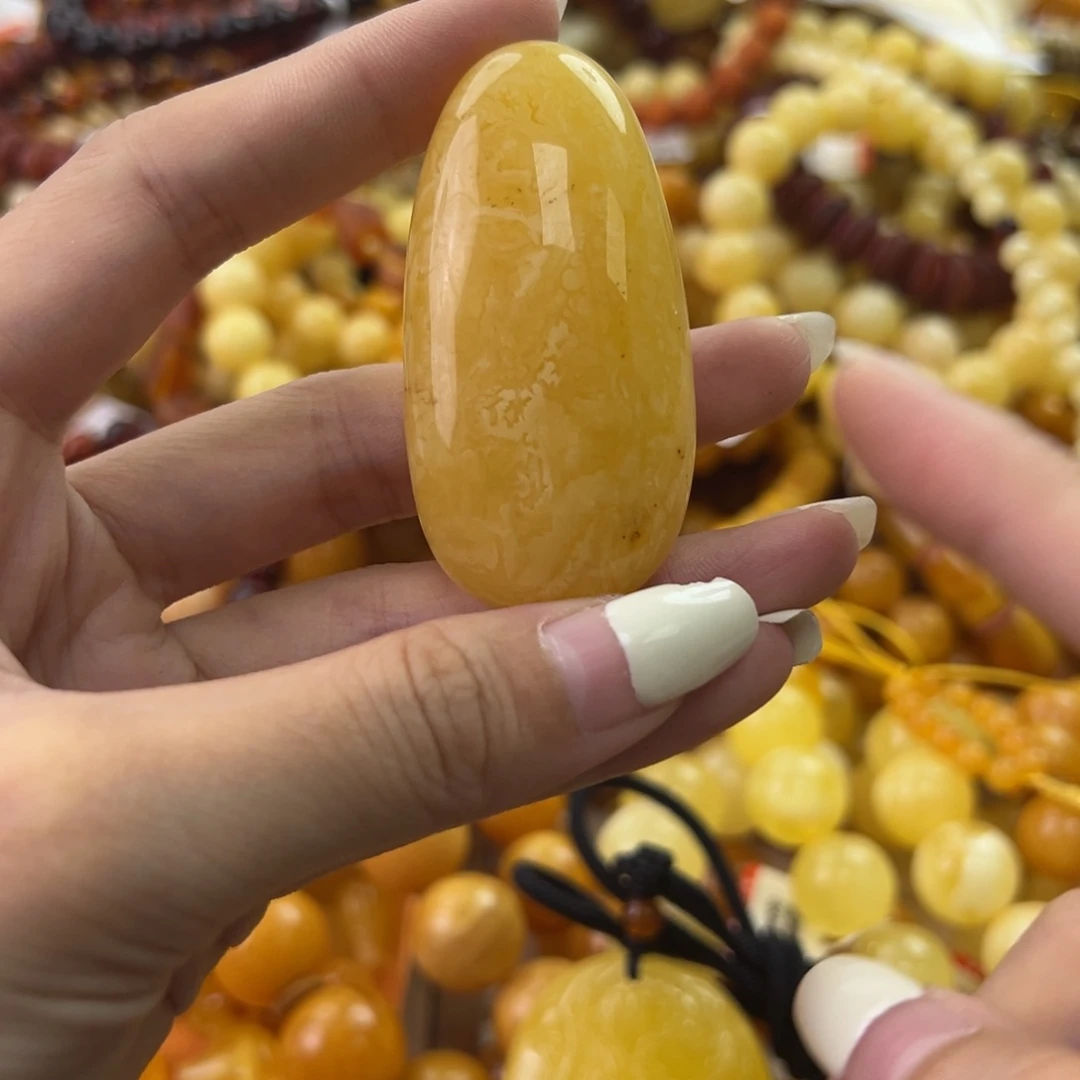 琥珀珠宝奇石未镶嵌