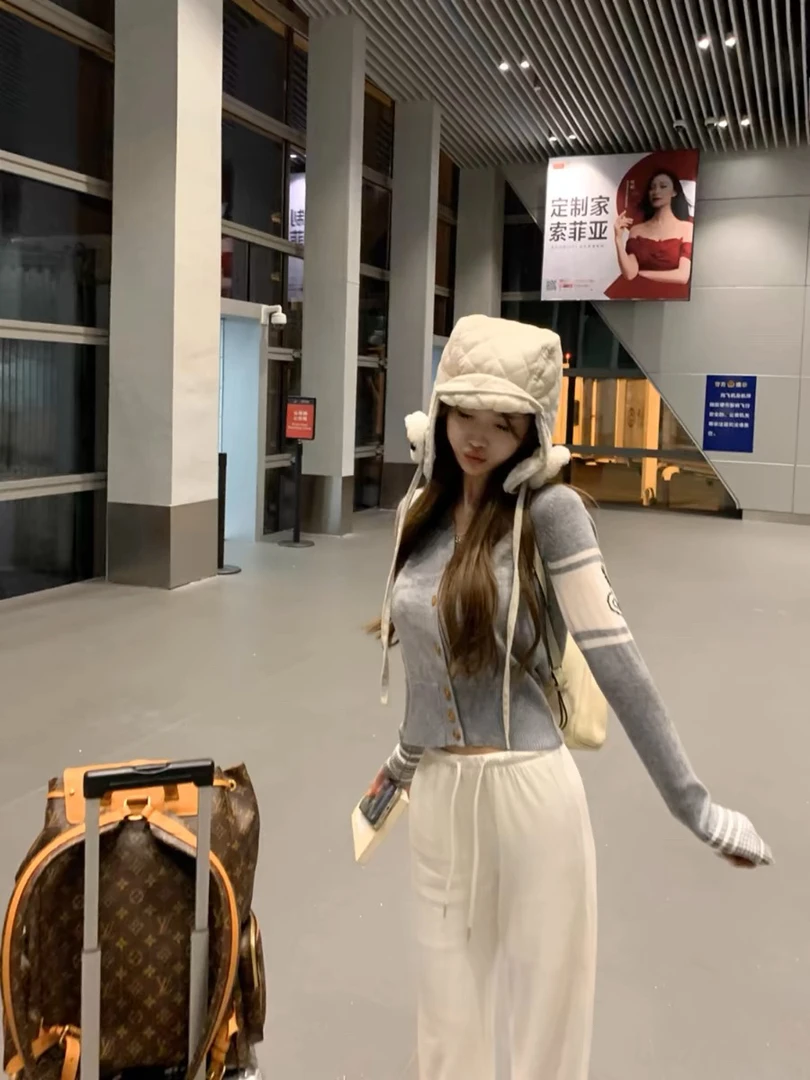 NO退NO换浪漫星球 提花撞色条纹v领针织上衣女设计感秋季开衫毛衣