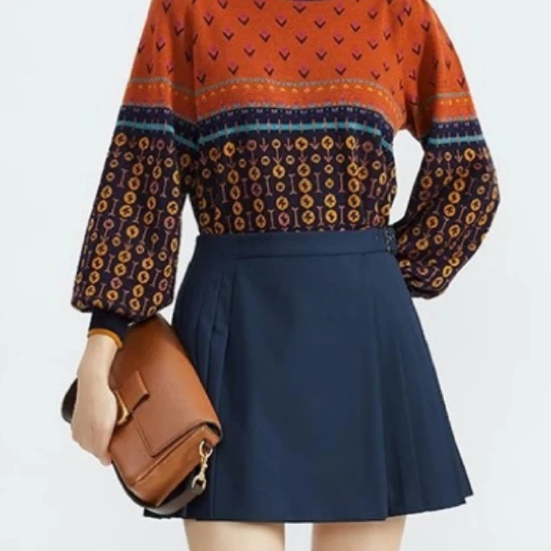 不退换 秋冬气质显瘦藏蓝色A字百褶半身裙5200203学院风减龄