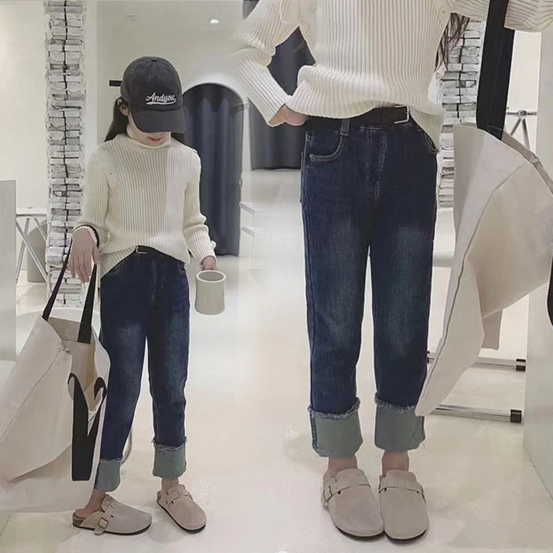 女童加绒裤子直筒牛仔裤2024秋冬新款中大童烟管裤儿童一体绒裤子
