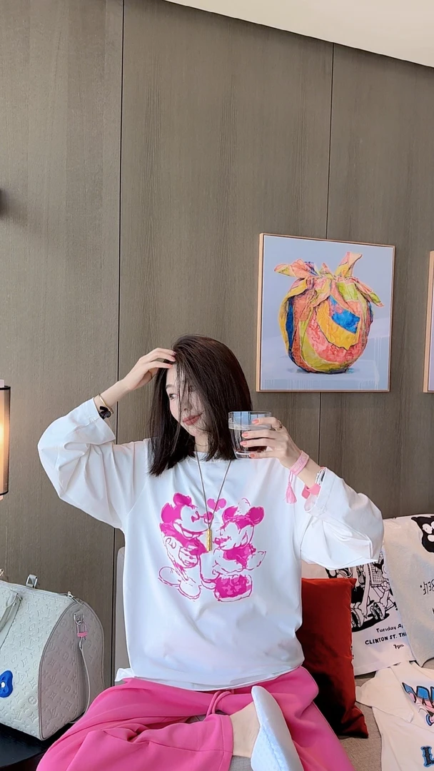 【婷老板】新款、粉色米奇印花长袖T恤