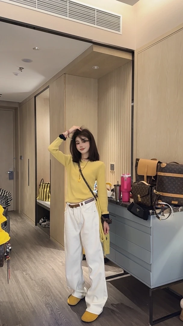 【婷老板】H835新款、白色百搭加绒牛仔裤