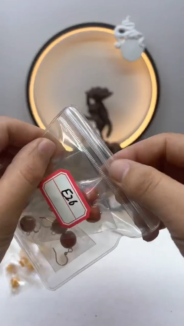 【闪购商品】蜜蜡耳饰14K金镶嵌E26
