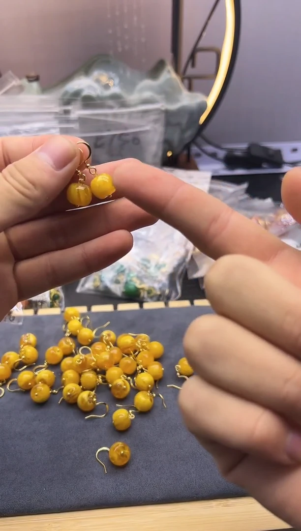 【闪购商品】蜜蜡耳饰14K金镶嵌E01