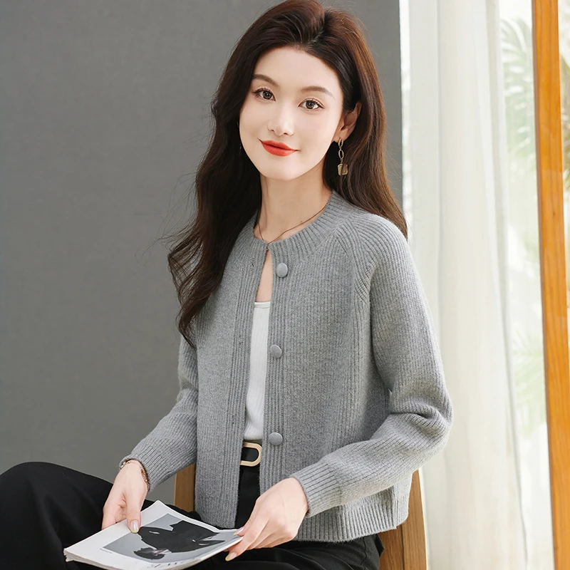 2024新款加厚针织开衫女士秋冬时尚毛衣洋气气质短款精致纯色上衣