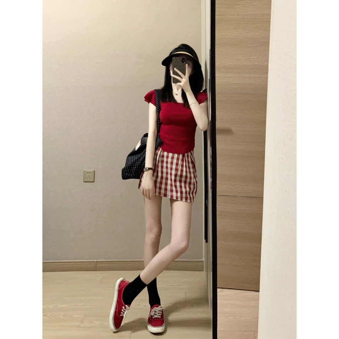 穿搭一整套方领针织红色T恤女夏季辣妹高腰格子半身裙休闲两件套
