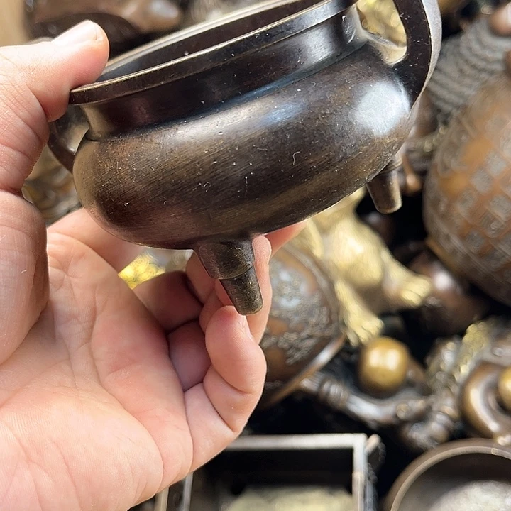 都是铜器铜器铜器