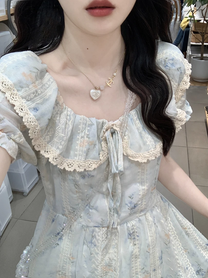 韩版2024夏季气质淑女减龄碎花刺绣泡泡袖荷叶领气质高档连衣裙潮