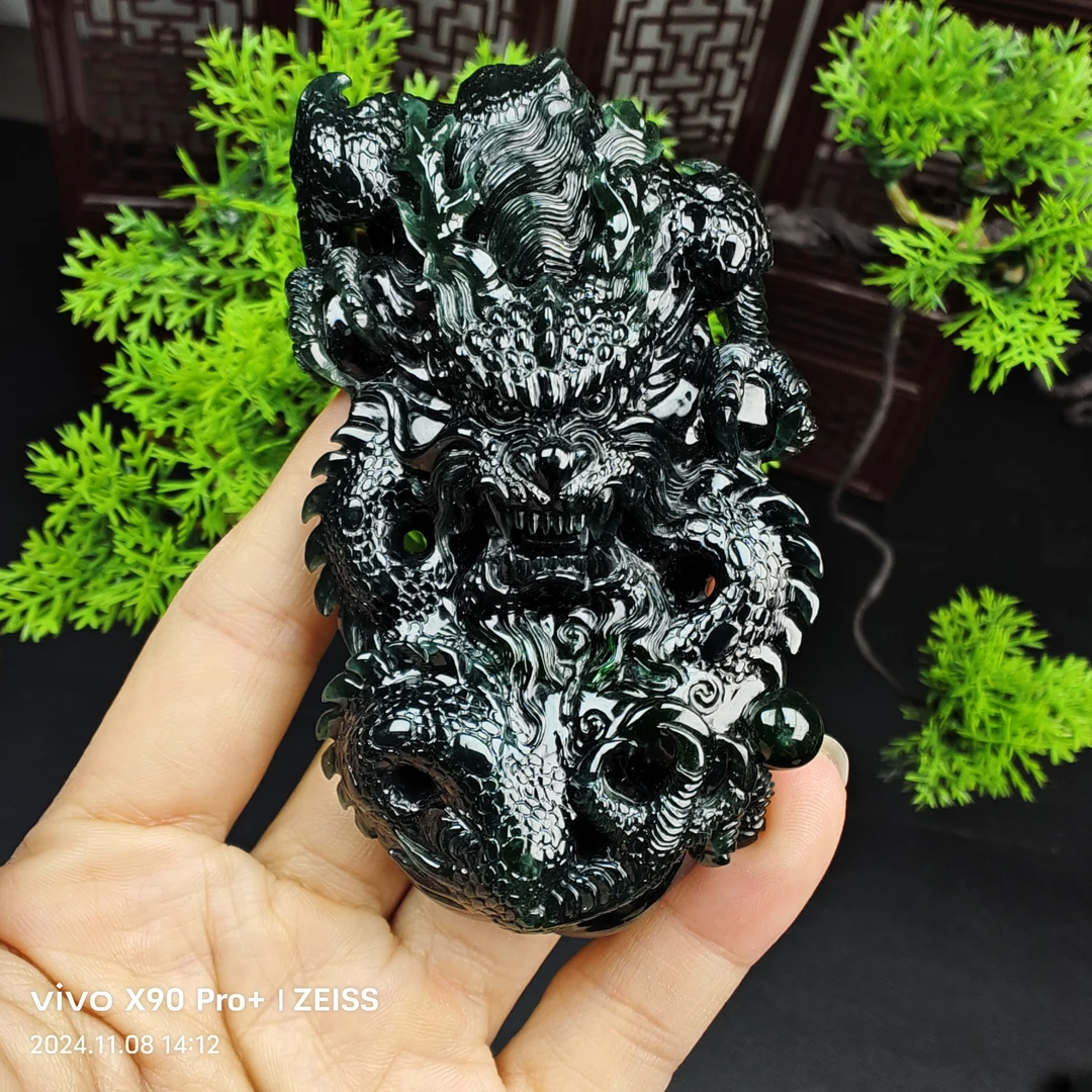 天然缅甸A货翡翠龙手把，特色手把，尺寸：88.2/48.5/18.5mm成品。