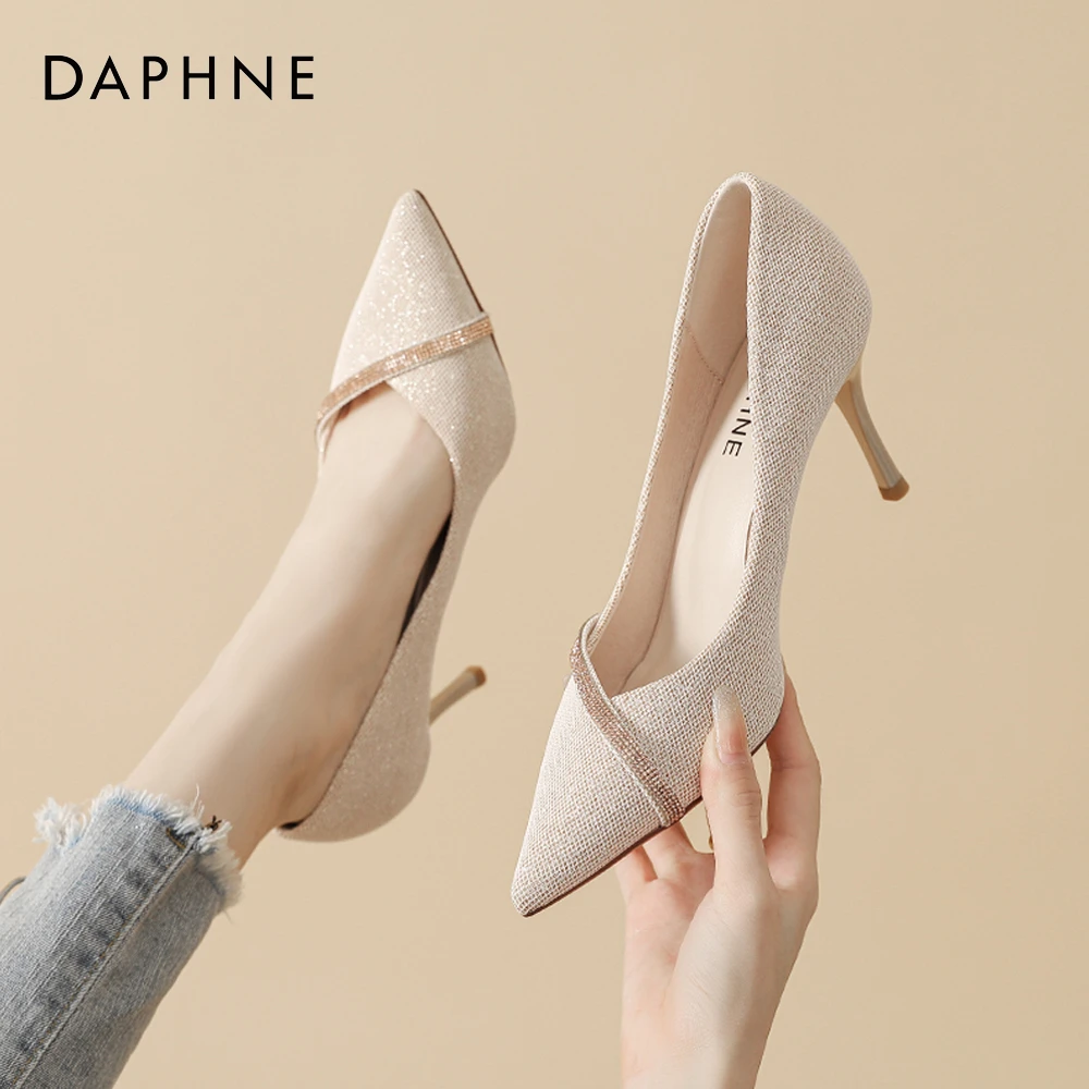 Daphne/达芙妮春秋尖头细跟高跟鞋浅口高跟女士百搭宴会鞋子轻奢