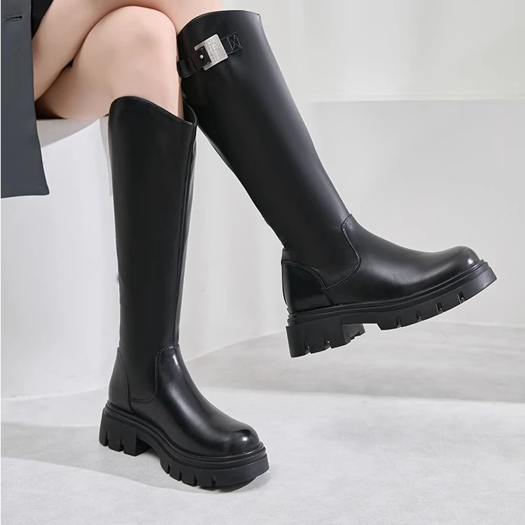 索菲娅2024冬英伦风皮带扣V口粗跟不过膝厚底骑士靴SF44117257