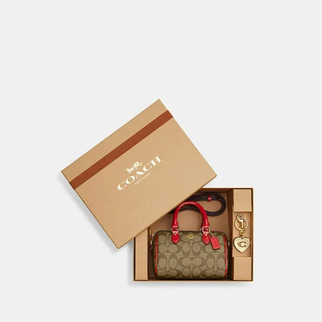 COACH/蔻驰礼盒装 CN751 IMVGQ卡其拼红迷你波士顿爱心钥匙圈挂件