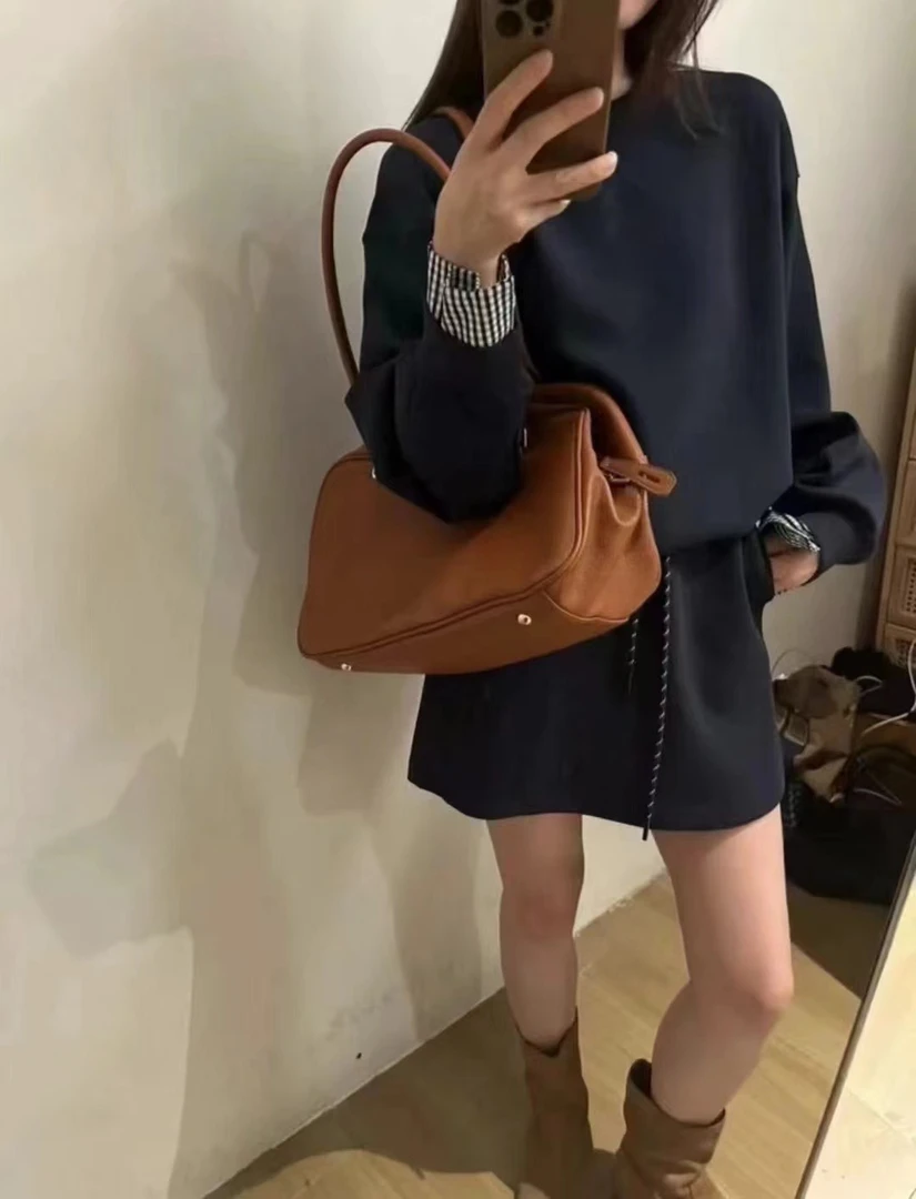 秋冬气质网红时尚百搭高品质简约ins女士休闲卫裙