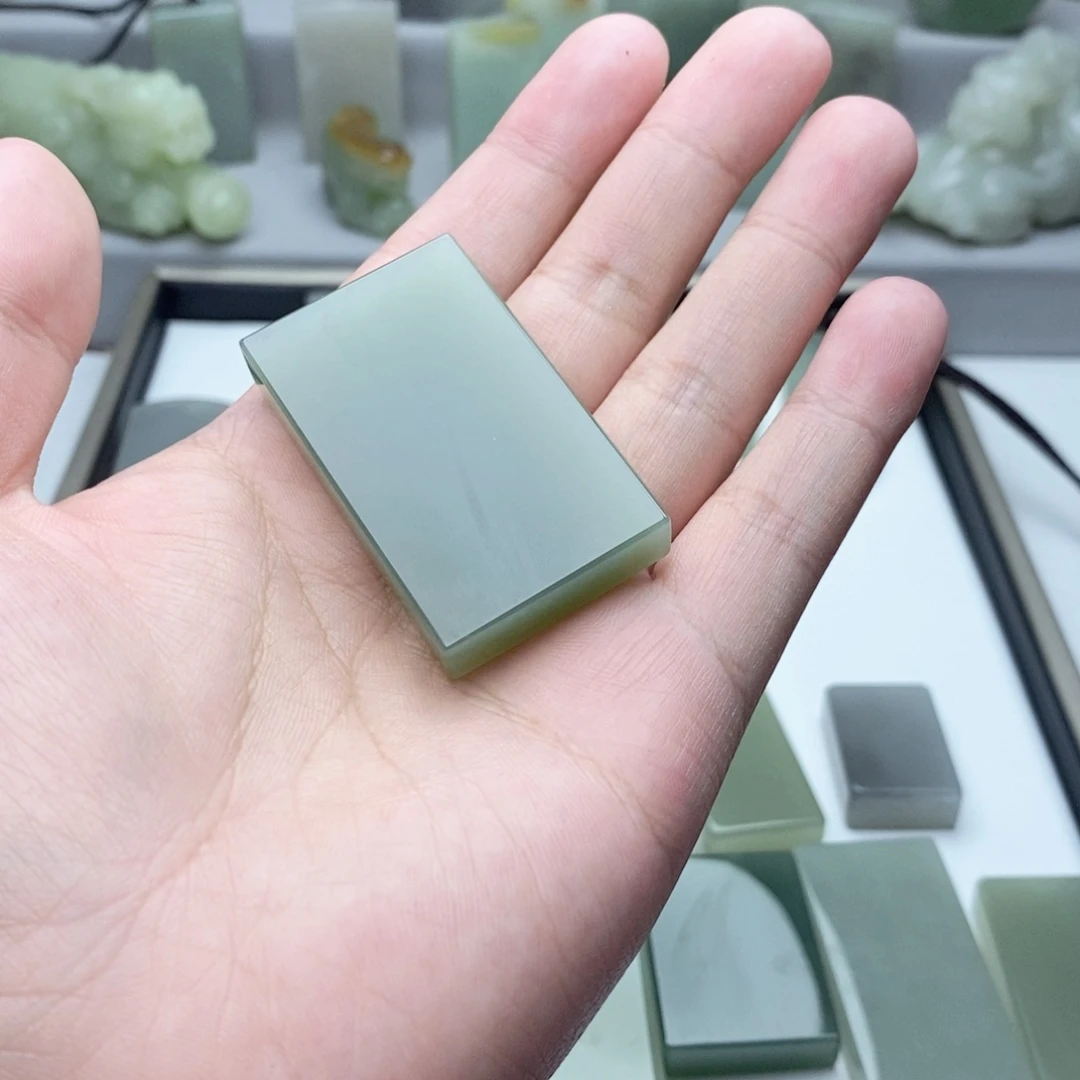 和田玉颈饰未镶嵌漫*