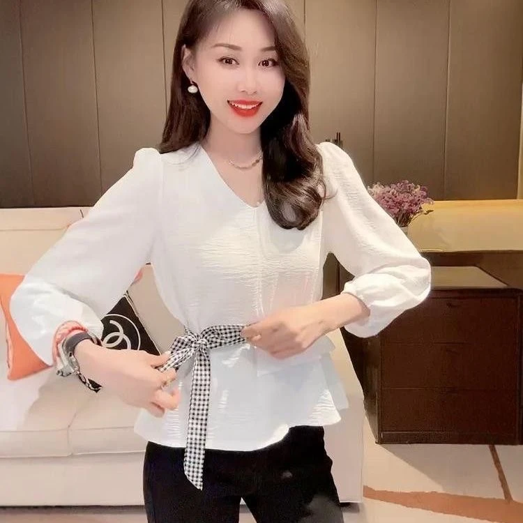 欧货2024秋装款设计感V领长袖衬衫女收腰显瘦衬衣灯笼袖遮肚上衣