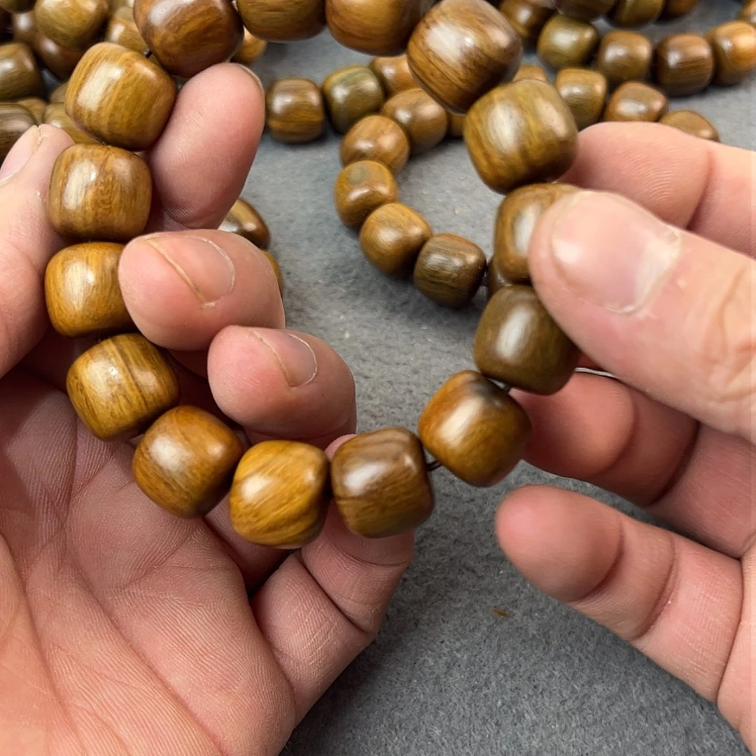 【闪购商品】绿檀手串/手链6.88