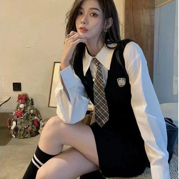 韩系学院风修身显瘦连衣裙女新款拼接假两件长袖包臀裙短裙子