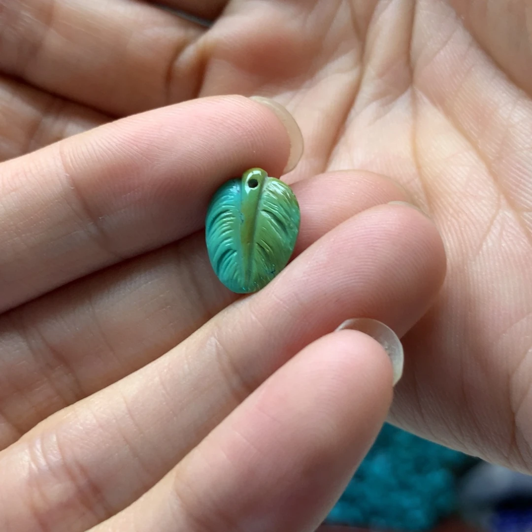 绿松石配饰未镶嵌