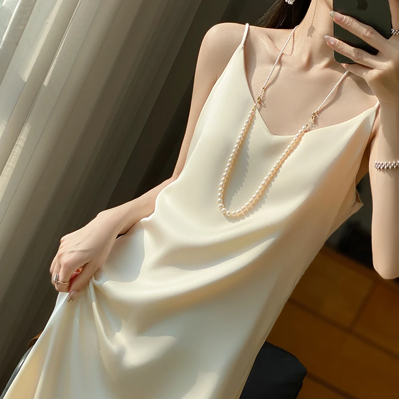 2025夏季新款桑蚕丝连衣裙女桑蚕丝V领吊带裙缎面西装内搭长裙子