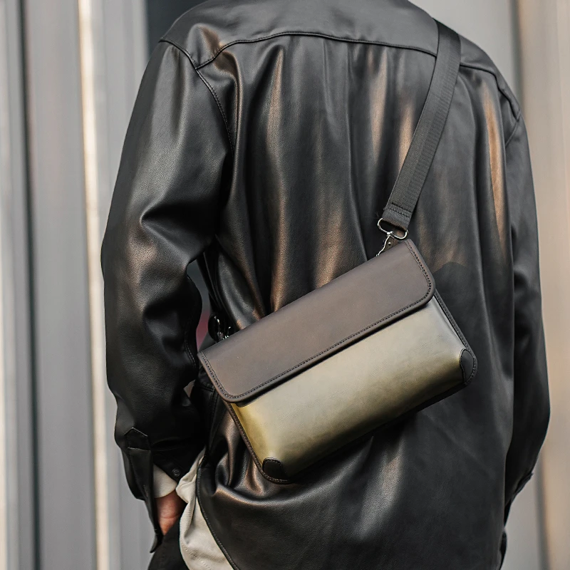 高品质升级版男虎头包 复古潮男邮差包百搭休闲街头斜挎包骑行包