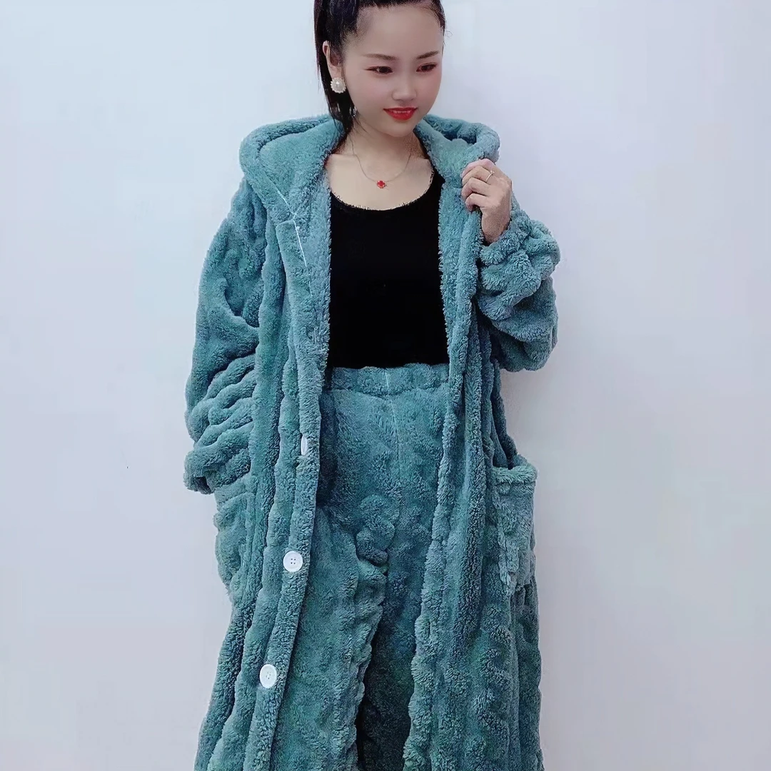 睡衣女秋冬季珊瑚绒长款外穿法兰绒大码睡袍情侣家居服套装连帽款