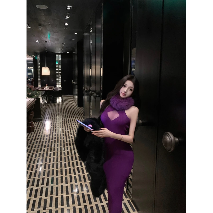 韩系高级性感胸前透视针织挂脖连衣裙女收腰显瘦绝美别致包臀裙子