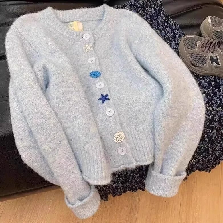 重工慵懒风软糯奶蓝色毛衣外套女秋冬2024新款高级感针织开衫上衣