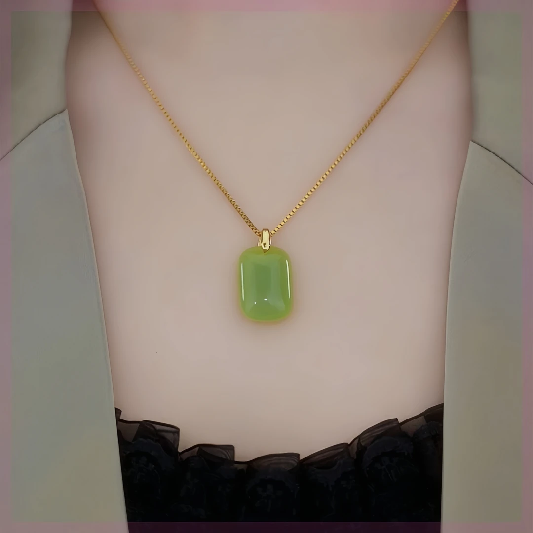 钛钢项链 复古平安无事牌项链女国风小众时尚百搭绿色吊坠锁骨链