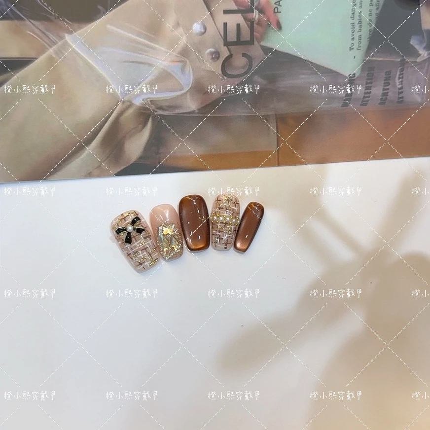 (小香蝴蝶)纯手工穿戴甲 美拉德猫眼显白美甲可拆卸假指甲贴