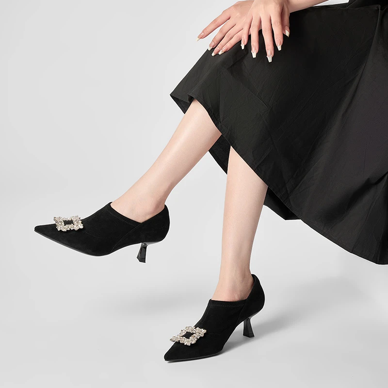 时尚黑色细跟高跟尖头跟鞋气质百搭性感法式秋季优雅深口高跟鞋