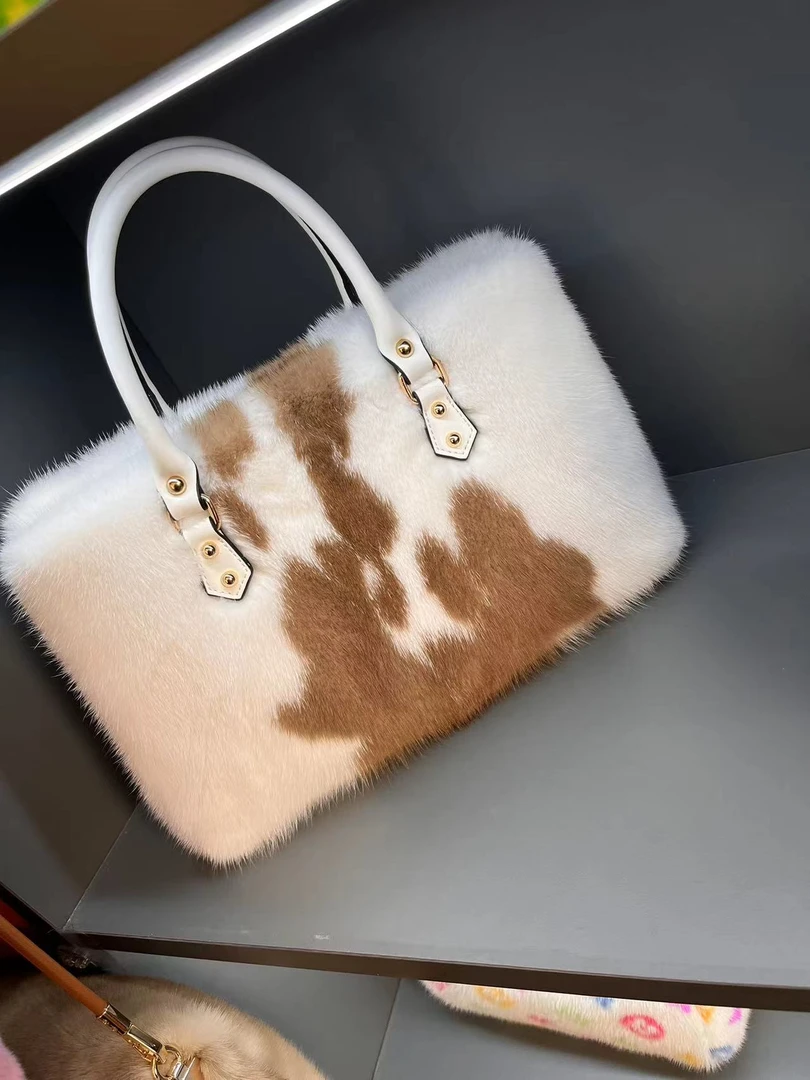 2024水貂毛时尚手提包