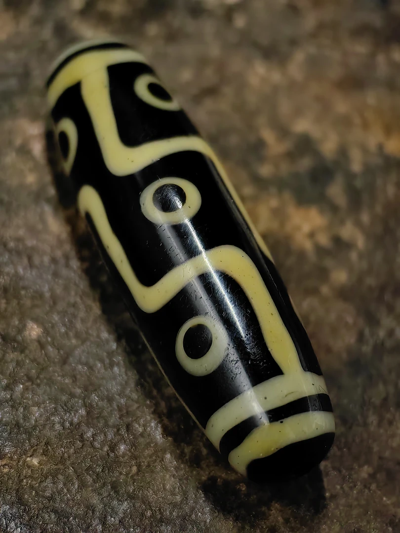 非金属珐琅吊坠 （清）百年老溜离折线九眼珠