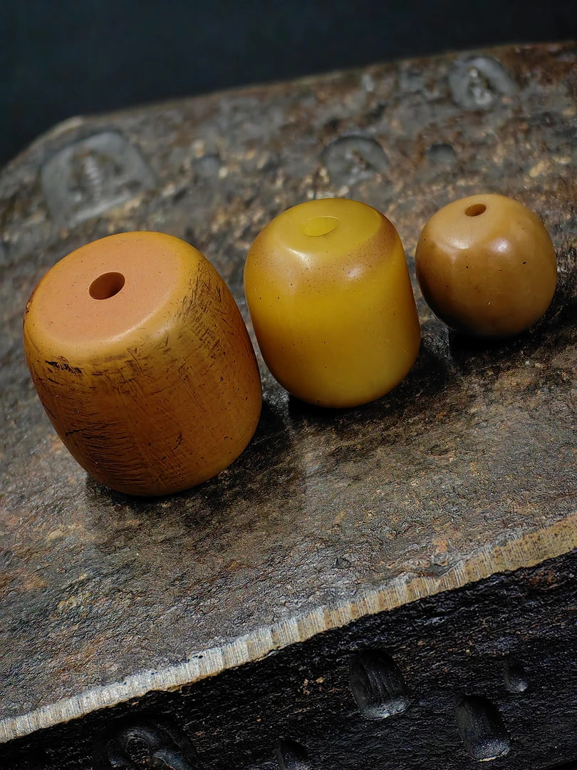 非金属珐琅吊坠 明清百年巨版老黄料墩子