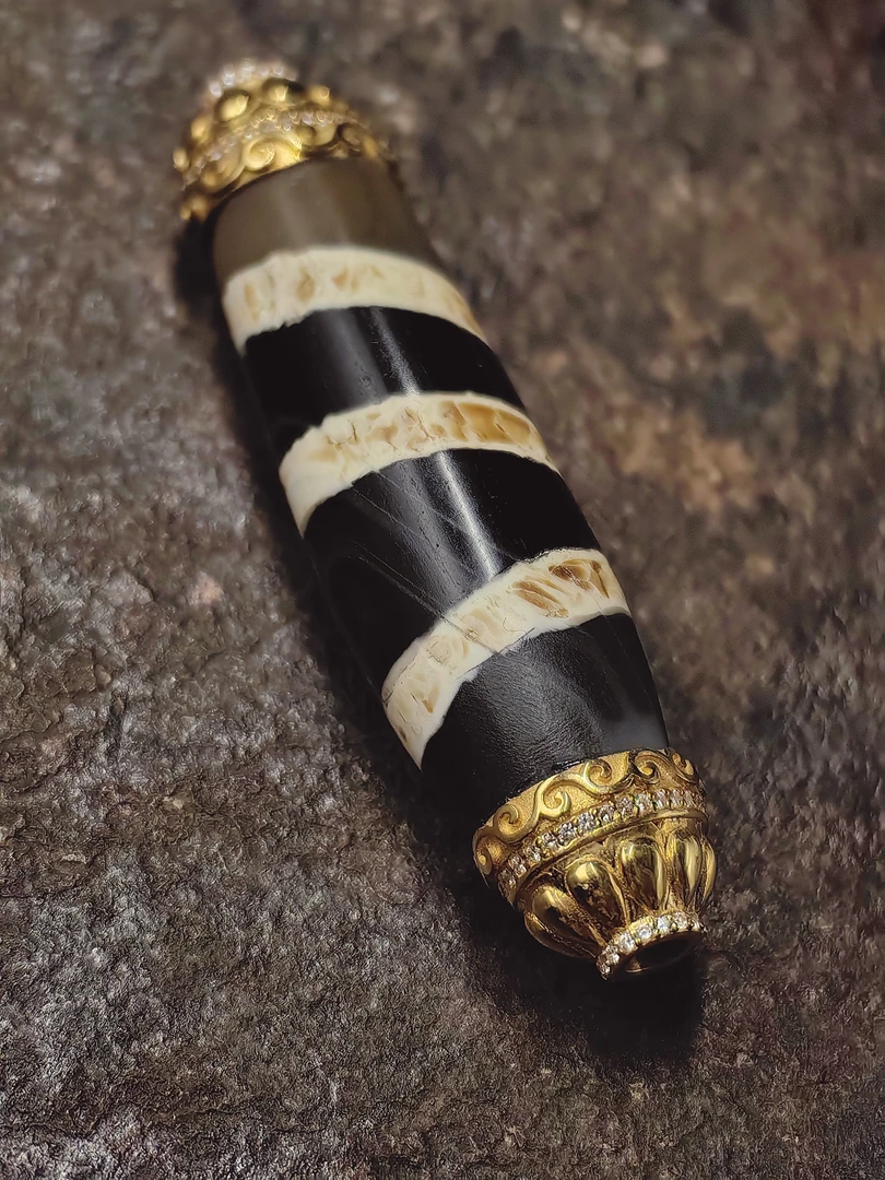 非金属珐琅吊坠 满镶大尺寸千年措思线珠