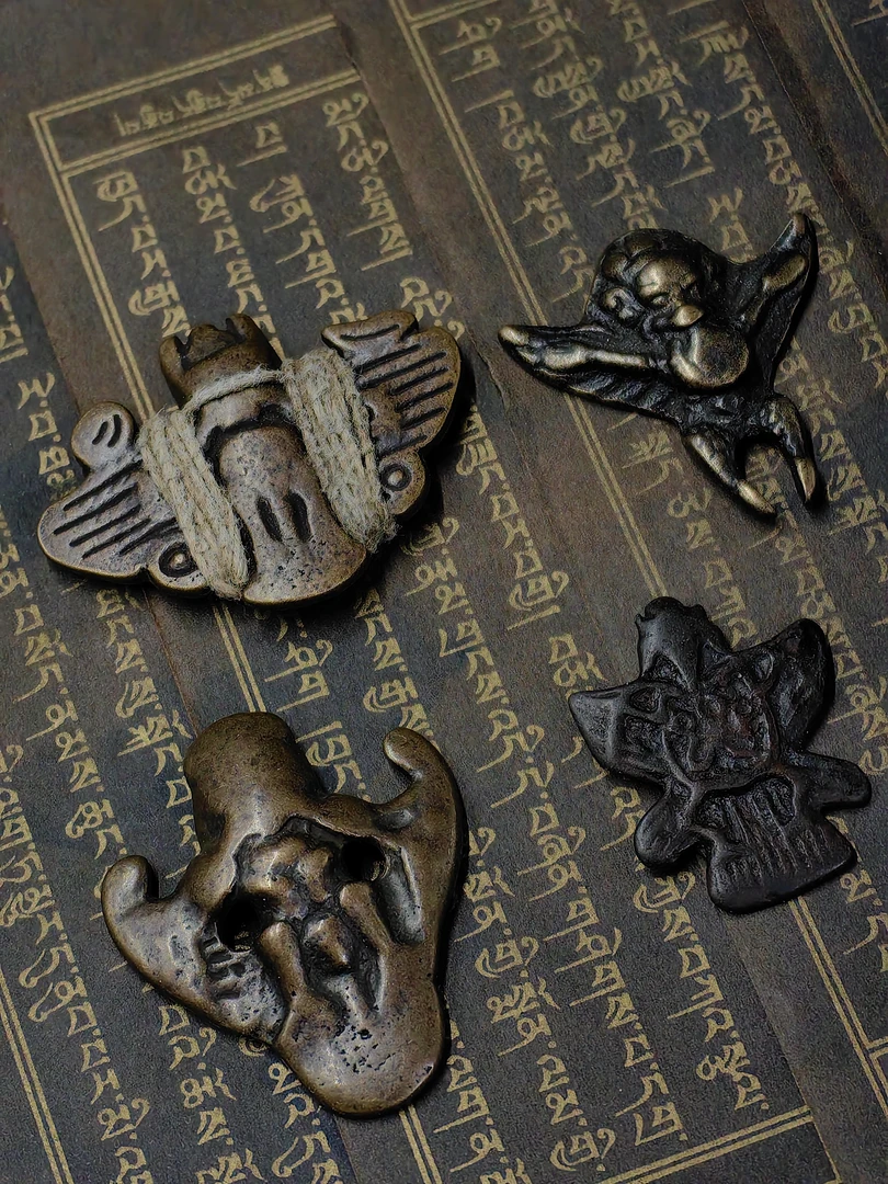 非金属珐琅吊坠 百年特殊制式托甲天铁大鹏鸟