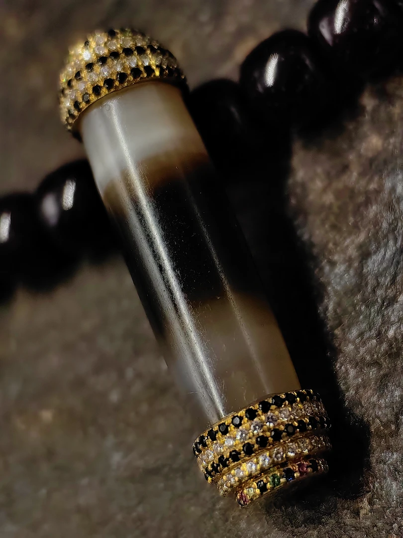 非金属珐琅吊坠 千年措思黑白珠