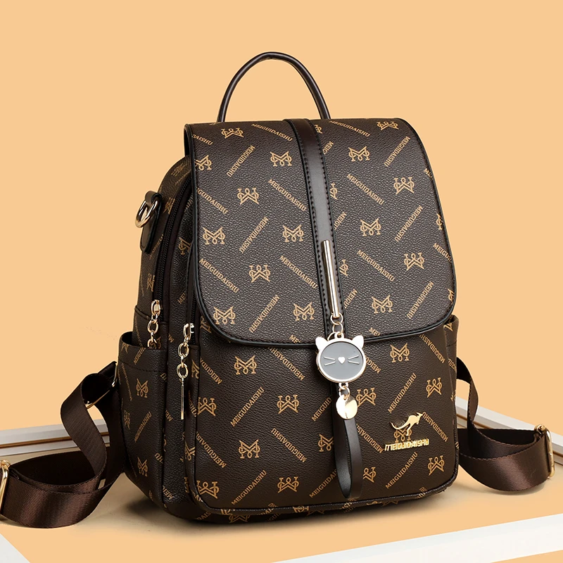 品牌正品双肩包女真皮2025新款中年女士牛皮软皮背包大容量旅行包