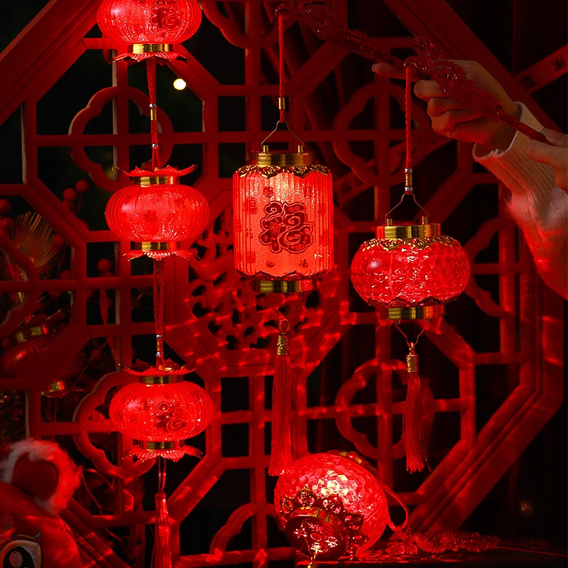 2026马年新年装饰布置手提发光电池小红灯笼过年水晶福字镭射投影