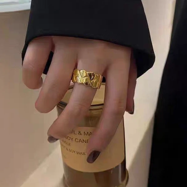 [抖音质检 现货]5D黄金戒指宽版菱格小香风戒指亮面足金999卡11