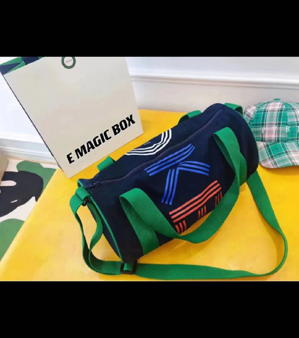 亿洋童装定制“虎宝高奢”亲子款斜跨背包22596