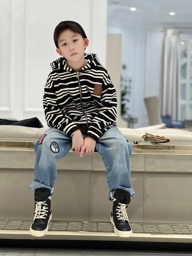 -潮牌童装定制“经典老罗”儿童限量款冬季加绒外套93714