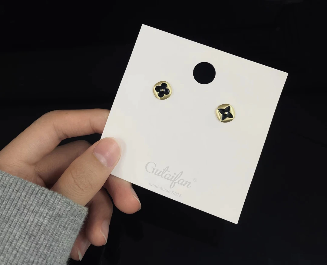 925银耳饰 专柜订单款不对称老花耳环1114